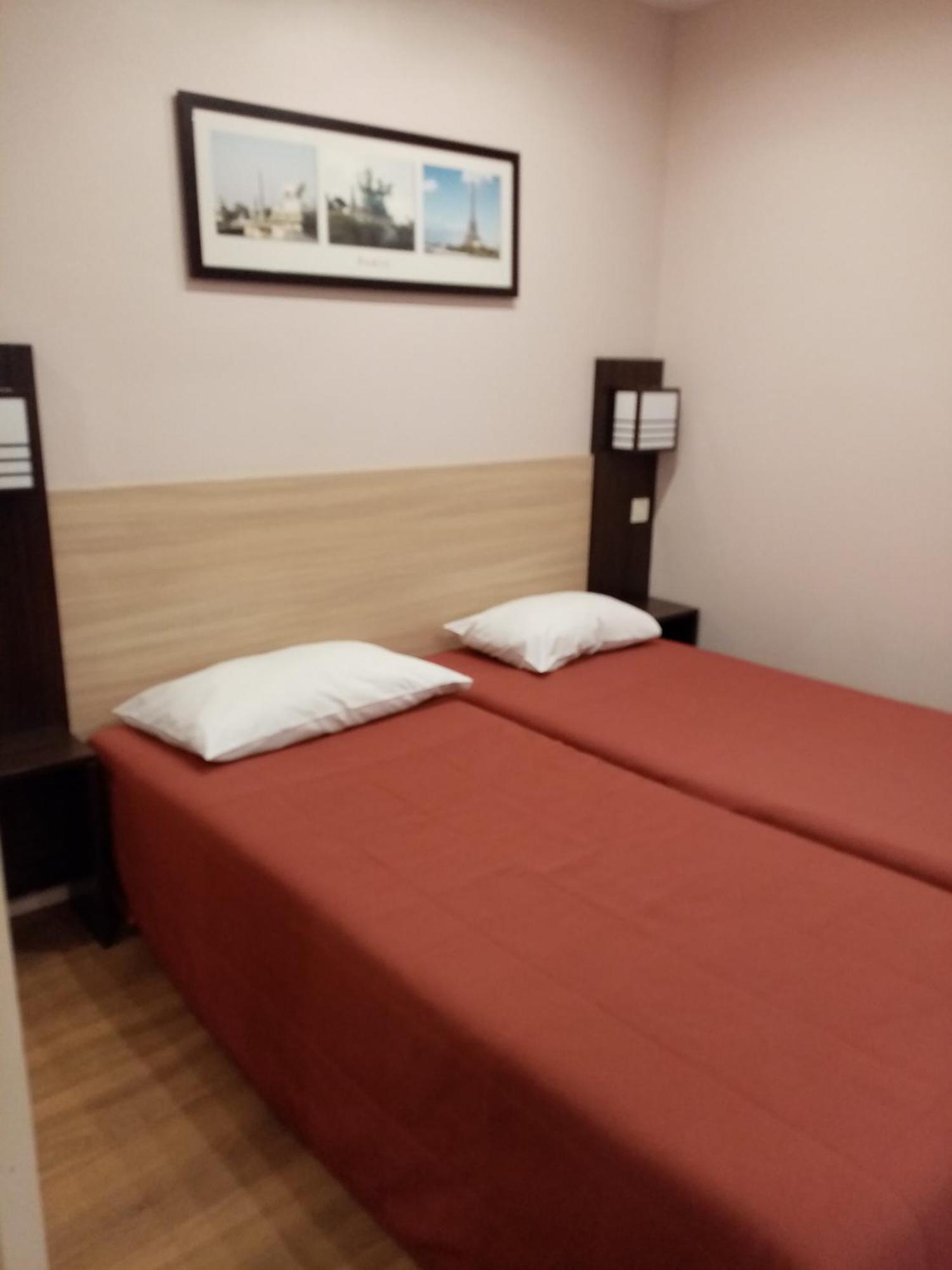 Brit Hotel St-Quentin/Nord Fayet  Екстериор снимка